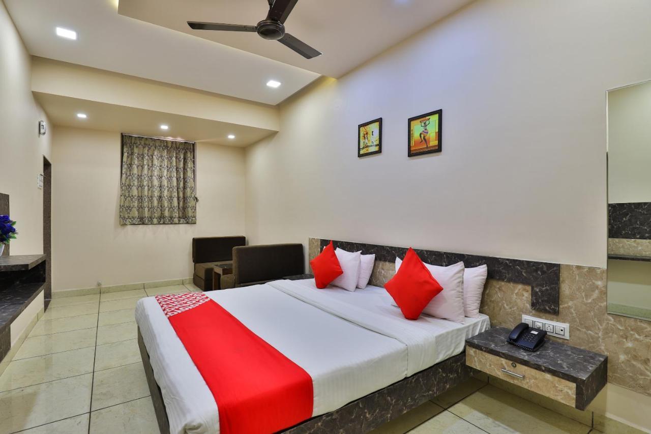 Oyo 26621 Hotel Tulsi Residency Jāmnagar Exterior foto